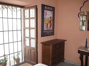 מלון רונדה Baraka Pension